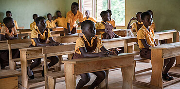 [Translate to fr:] Kinder in einer Schule in Ghana