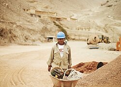 Die Gold-Minenorganisation SOTRAMI in Peru